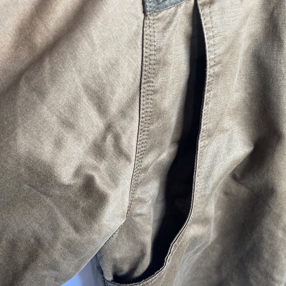 Legendary White Tails,Hunting Outfitters,”Tough as Buck” Chore Coat, Men’s Med. - Picture 13 of 16
